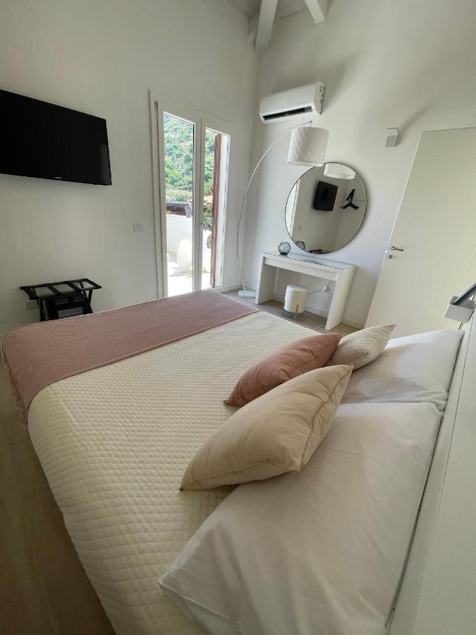 Martanna Rooms Carini Exterior photo